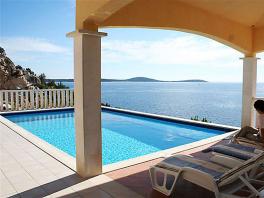 Chorvatsko ubytování s bazénem - Vila Vesa - Riviera Trogir ve střední Dalmácii