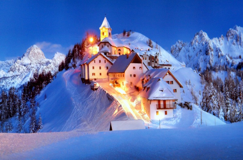 Zimní dovolená Itálie 2024 - Monte Lussari - celkový pohled