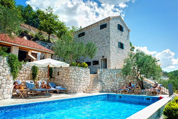 Chorvatsko - luxusní ubytování - vila Dalmatinka - riviéra Klek