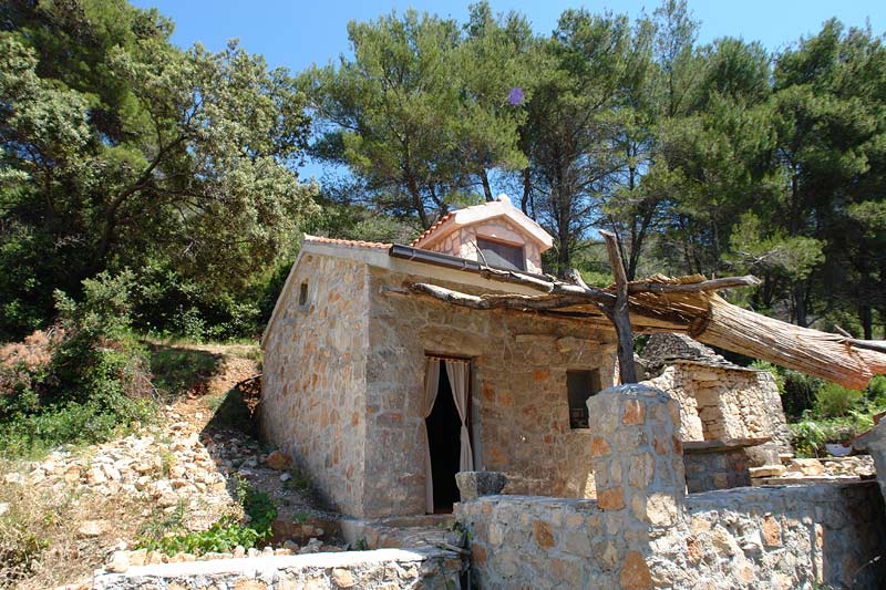 Robiznonády - ubytování opravdu v soukromí - Robinzonáda Alga na ostrově Hvar - střední Dalmácie - Chorvatsko