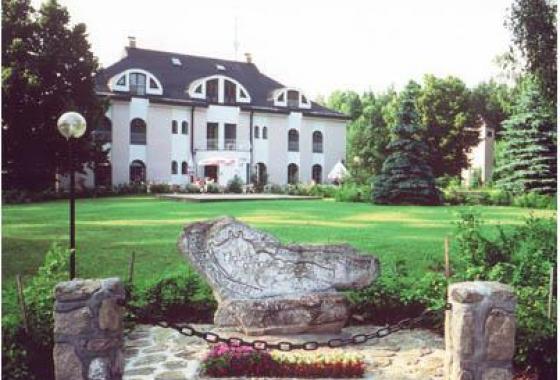 Lesní hotel Peršlák u Nové Bystřice  - jižní Čechy